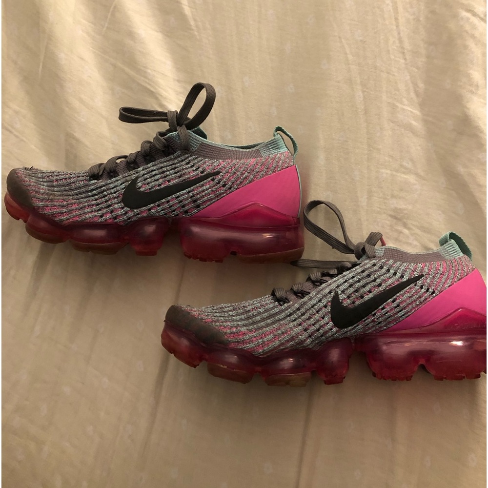 Nike vapormax flyknit 3 “gunsmoke fuschia”